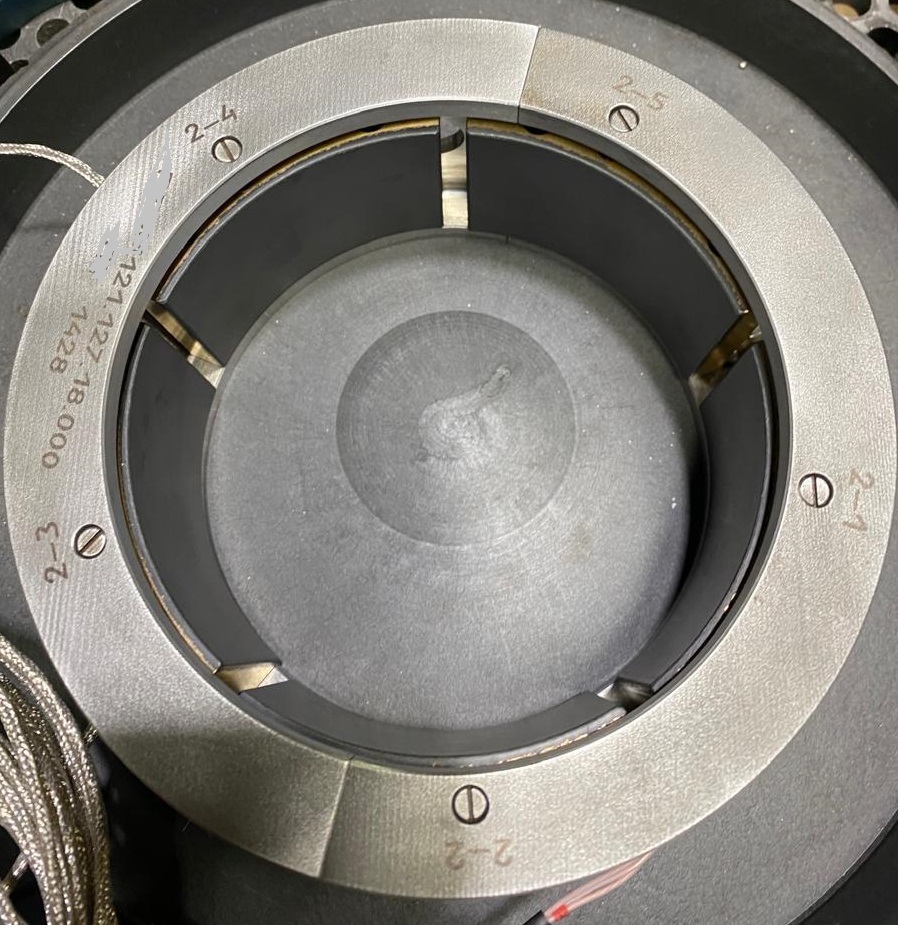 Compressor Elliott 21A12-6 (Ebara Energy) — tilting pad bearing, assembled view
