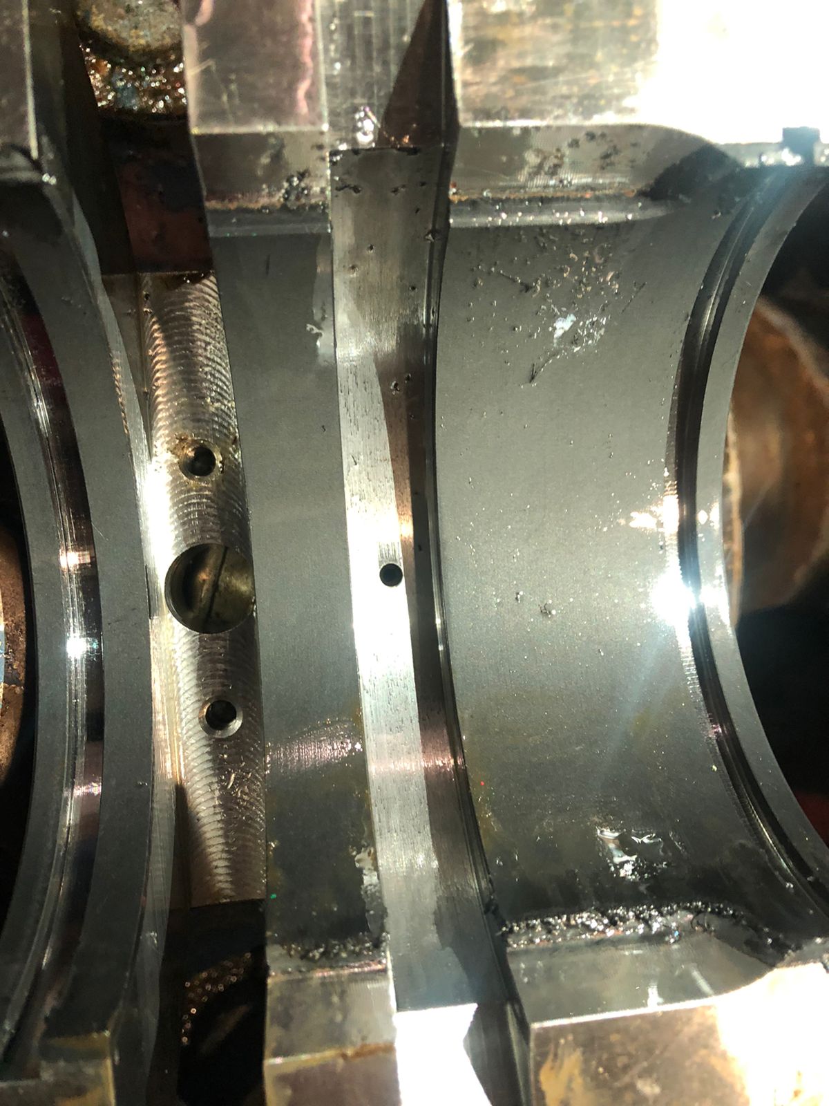 Other — crankshaft journals and bearing detail